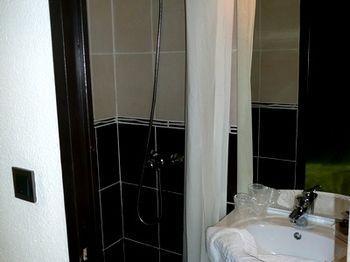 Logis Drom'Sud Hotel Donzere Luaran gambar