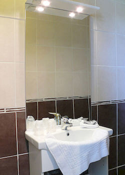 Logis Drom'Sud Hotel Donzere Luaran gambar